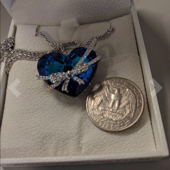 Swarovski White Gold Beautiful Necklace - Picture 5 of 6